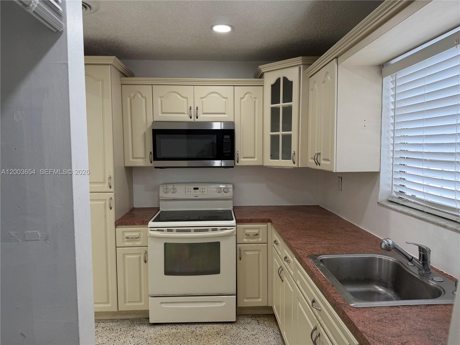 Property photo # 9