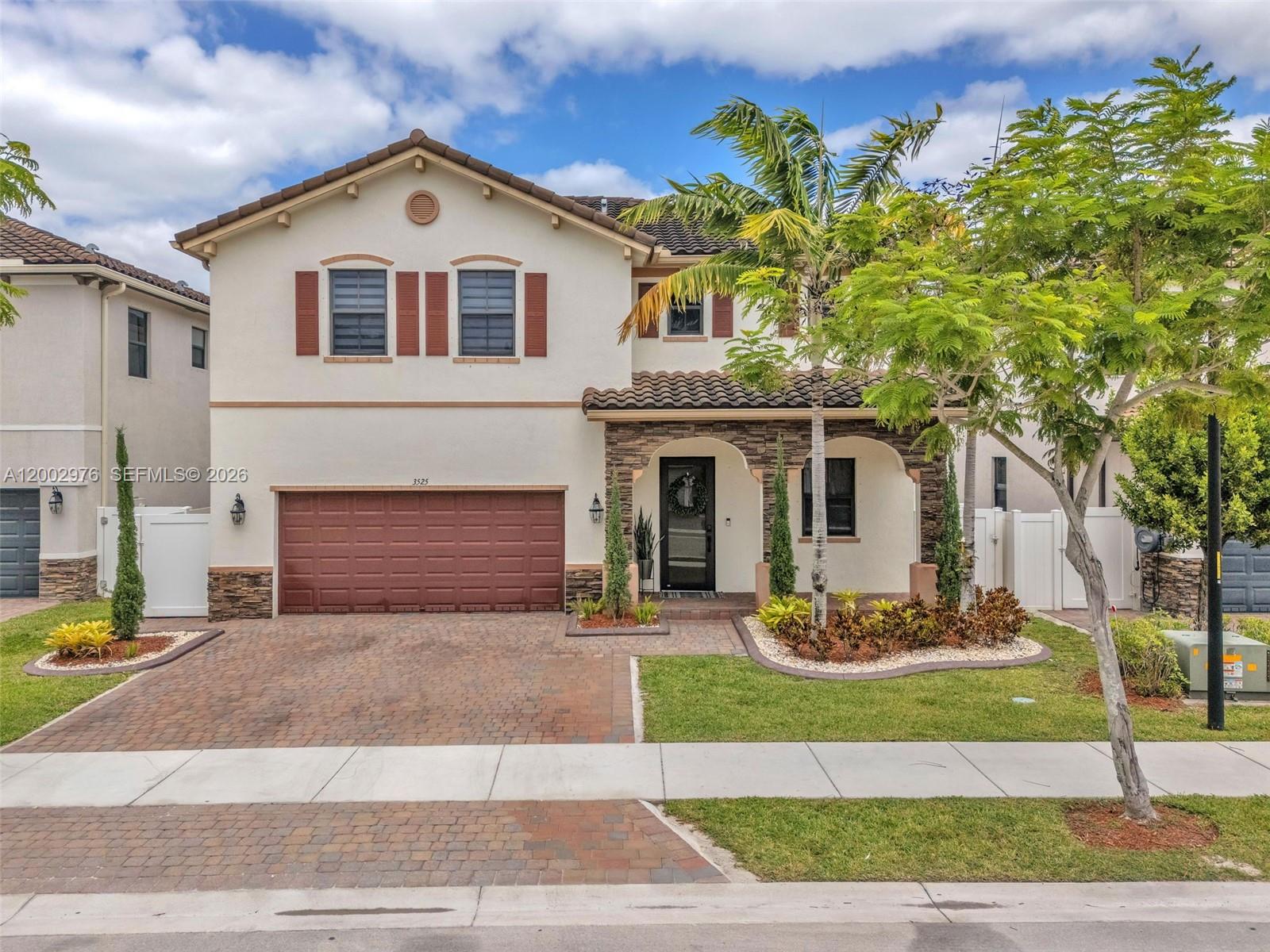 3525 W 94th St, Hialeah, FL 33018