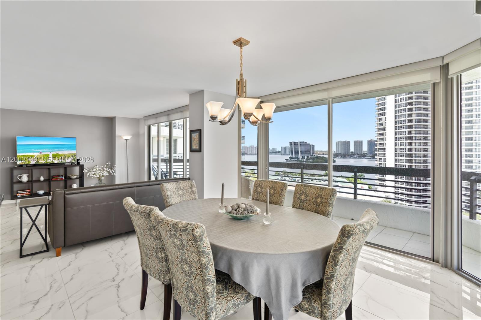 Mystic Pointe Tower 400 C