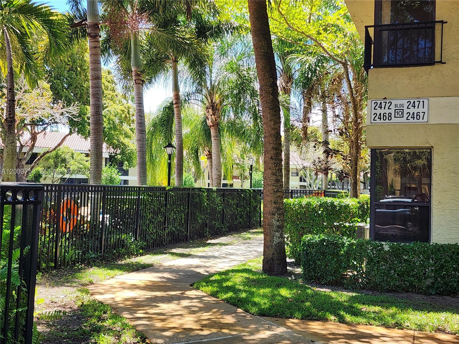 Centerpointe Condo