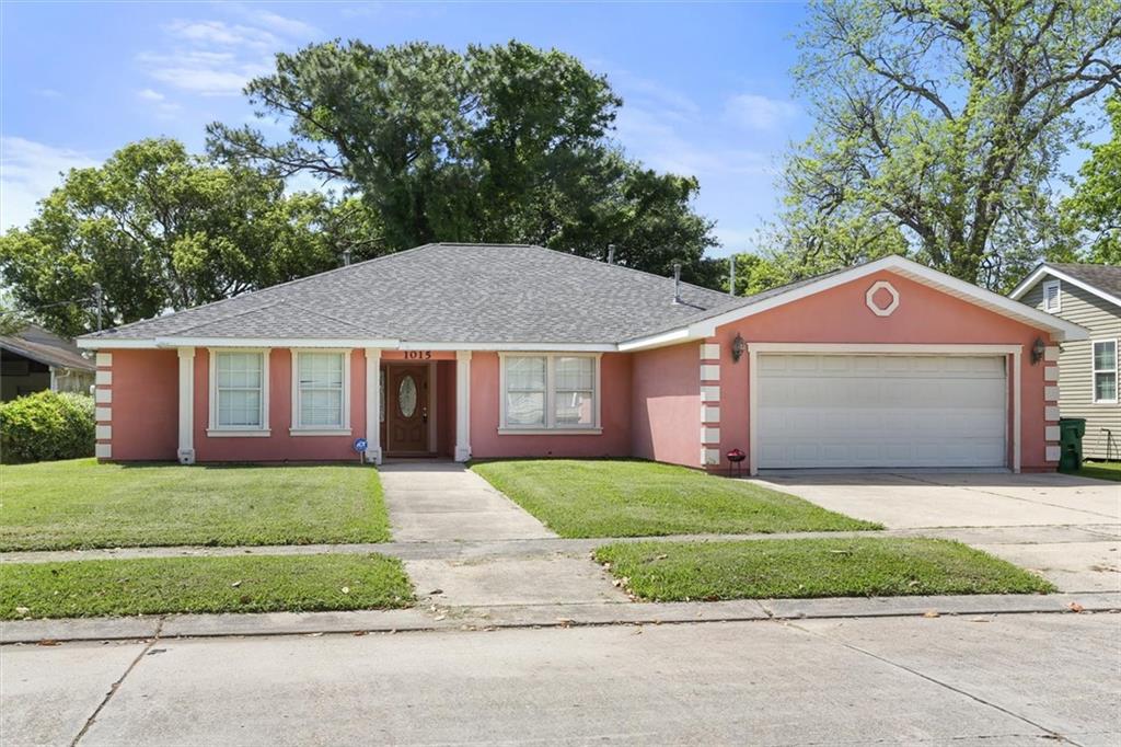 Photo 1 of Sale Pending at 1015 Fairway St, Kenner, LA 70062 | MLS# 2553712 | Listing updated on 2026-10-09