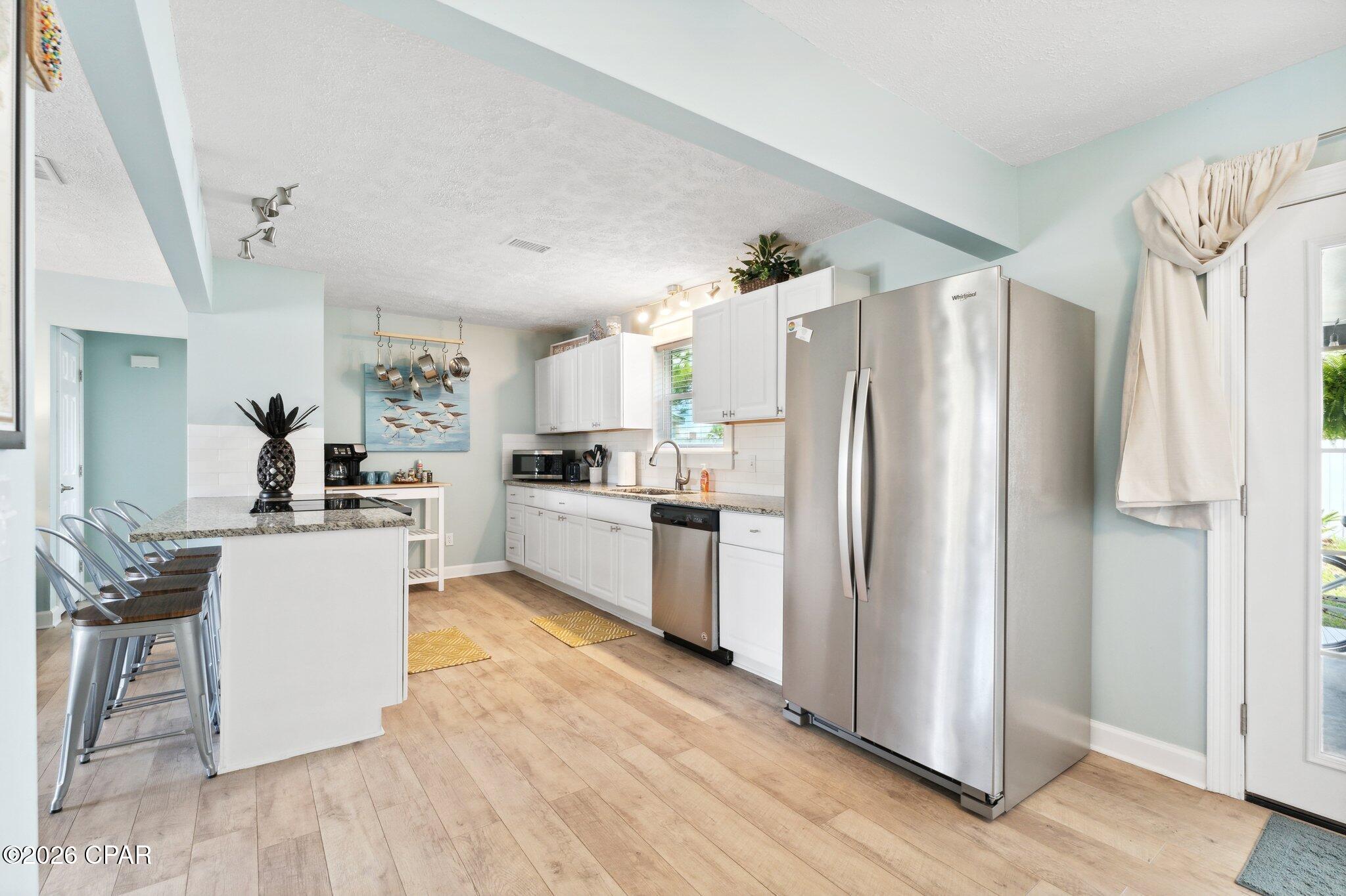 Image 12 For 3942 Ocean View Drive