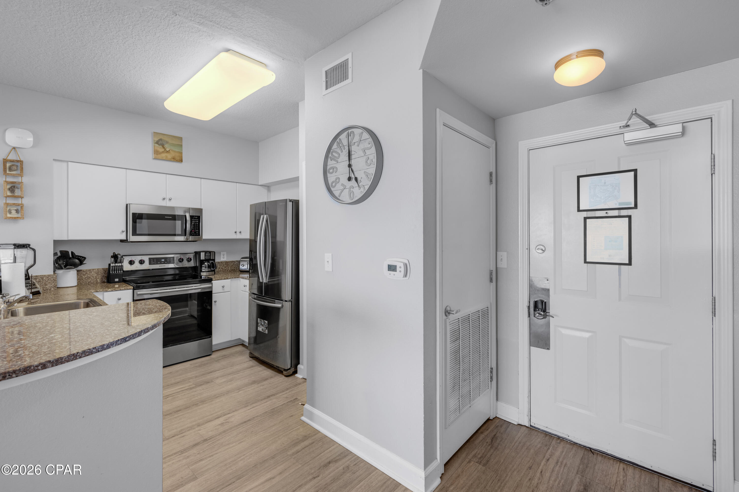 Image 3 For 9900 Thomas Drive 1013