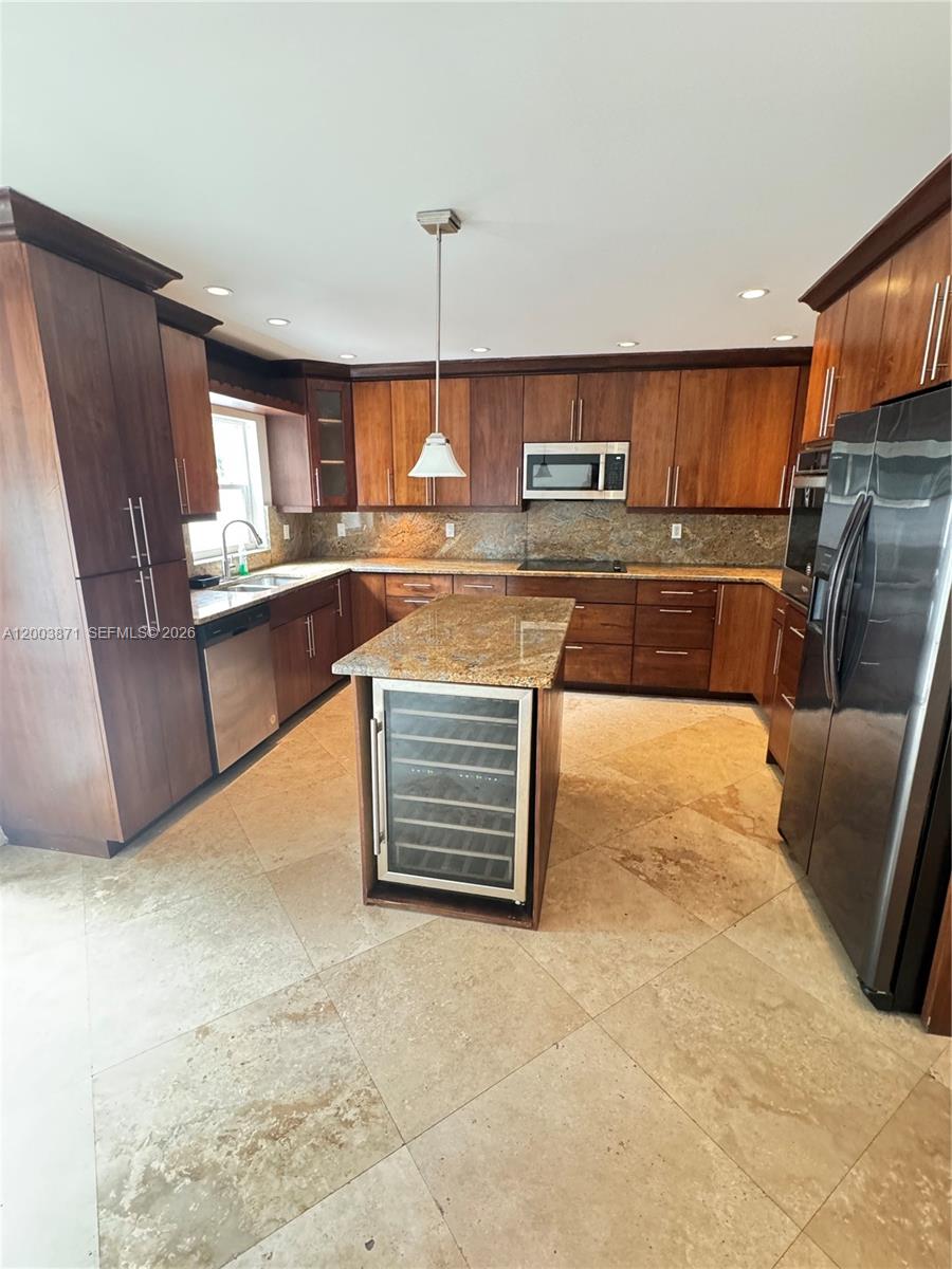 Woodside Arms Condo