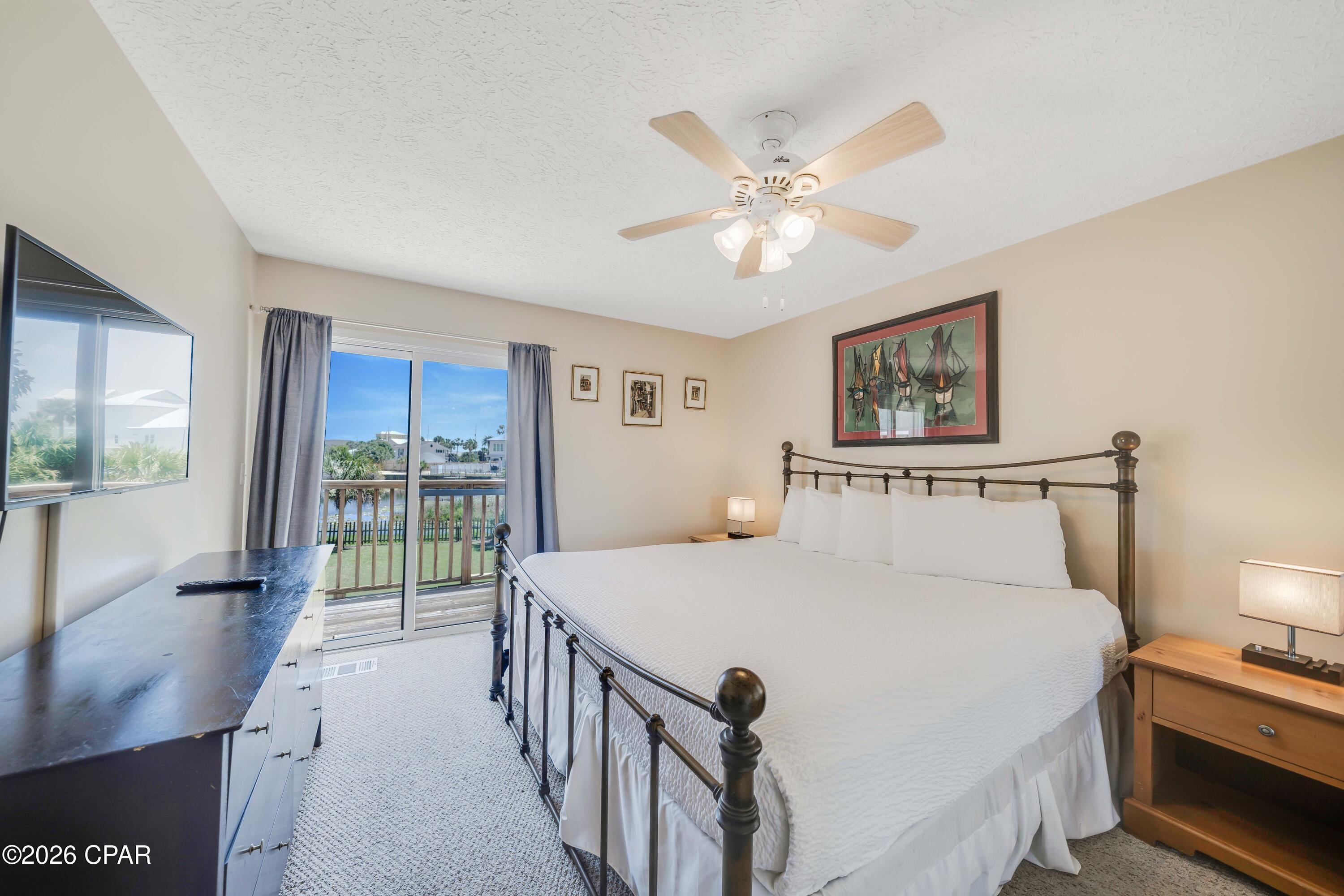 Image 22 For 120 Christmas Tree Lane