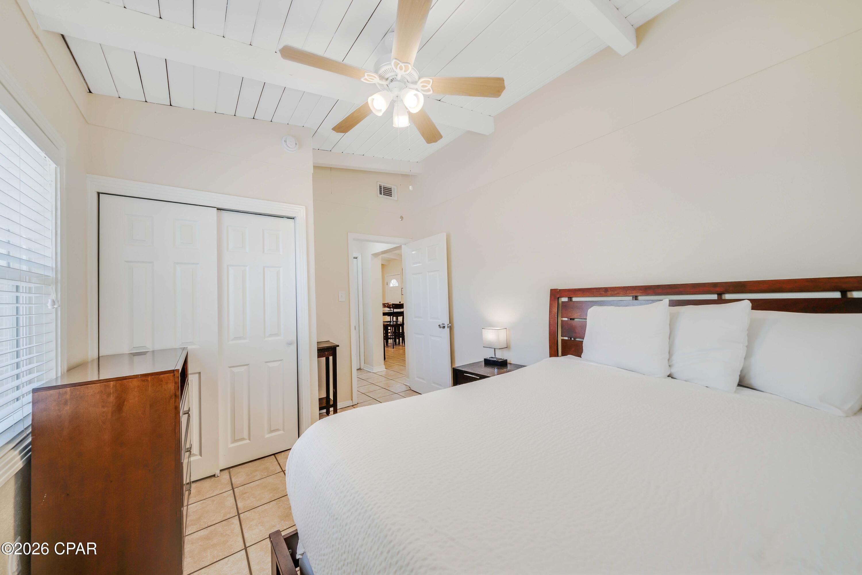 Image 32 For 120 Christmas Tree Lane