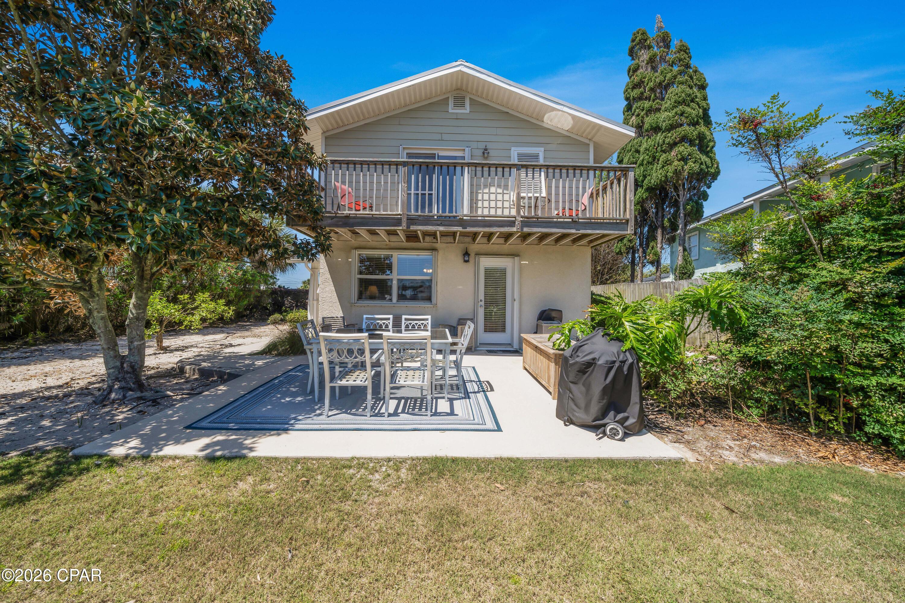 Image 40 For 120 Christmas Tree Lane