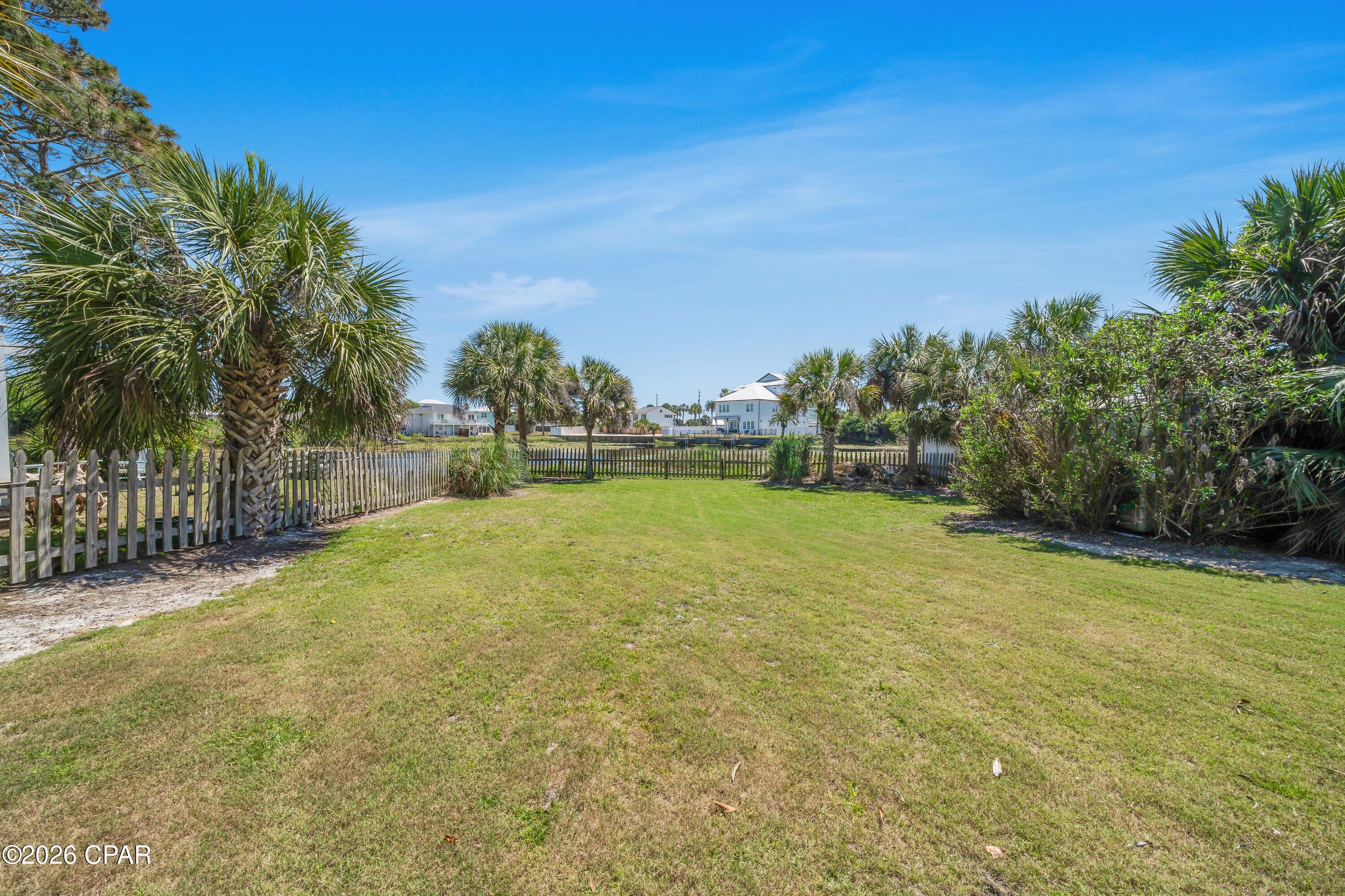 Image 44 For 120 Christmas Tree Lane