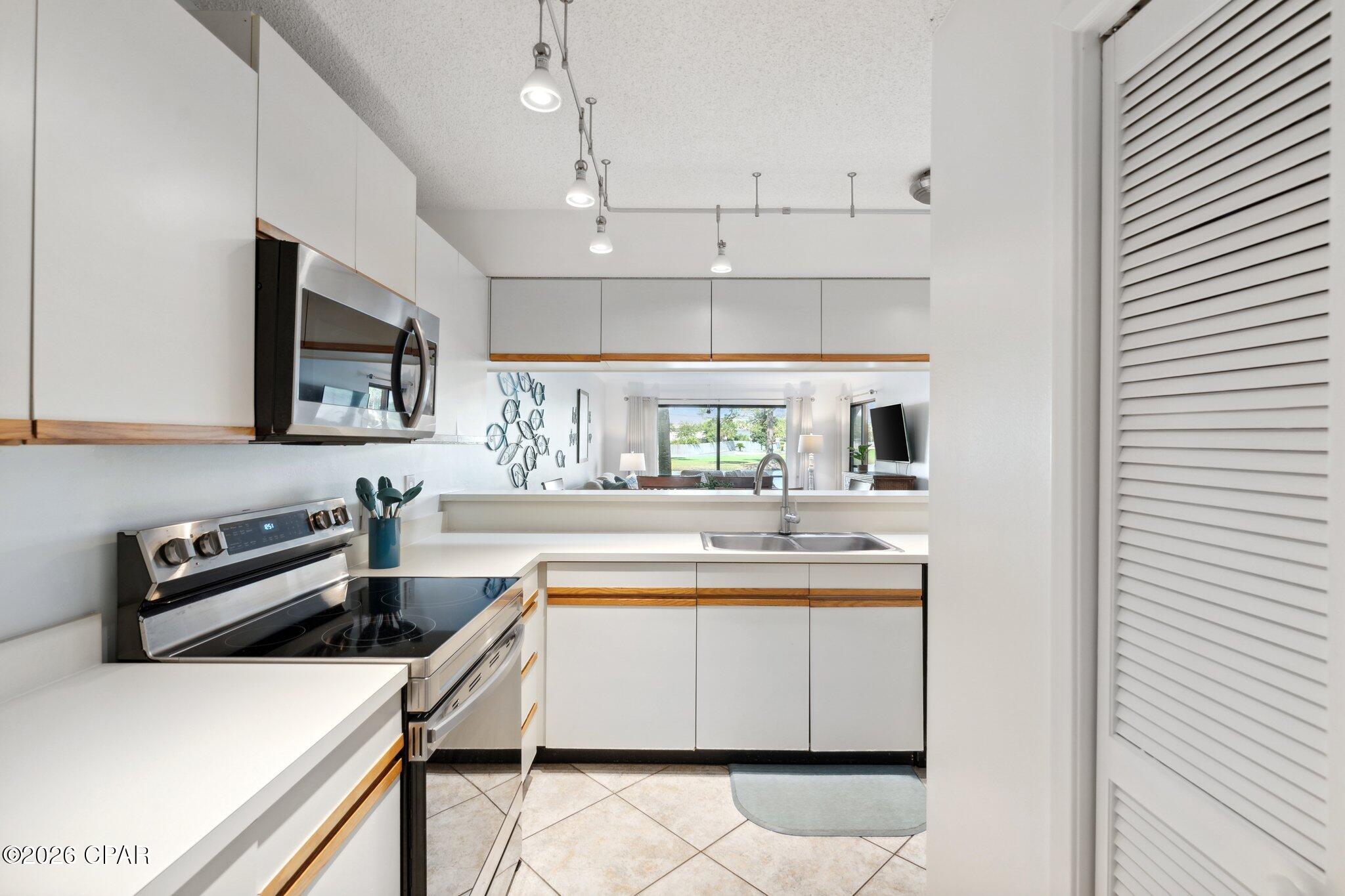 Image 13 For 520 Richard Jackson Boulevard 905