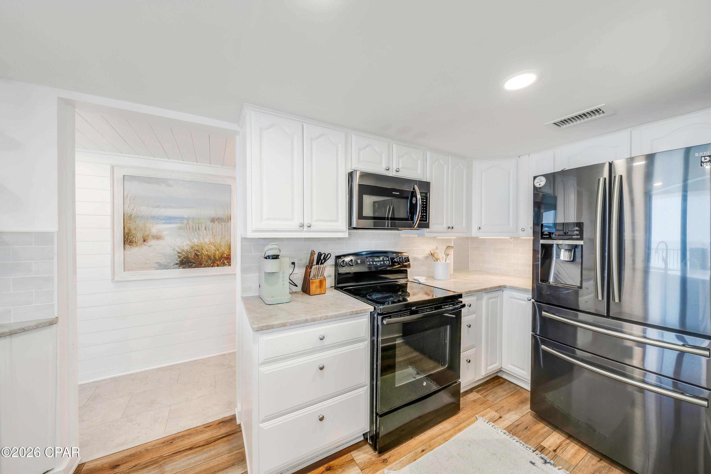 Image 22 For 17155 Front Beach Road 606w