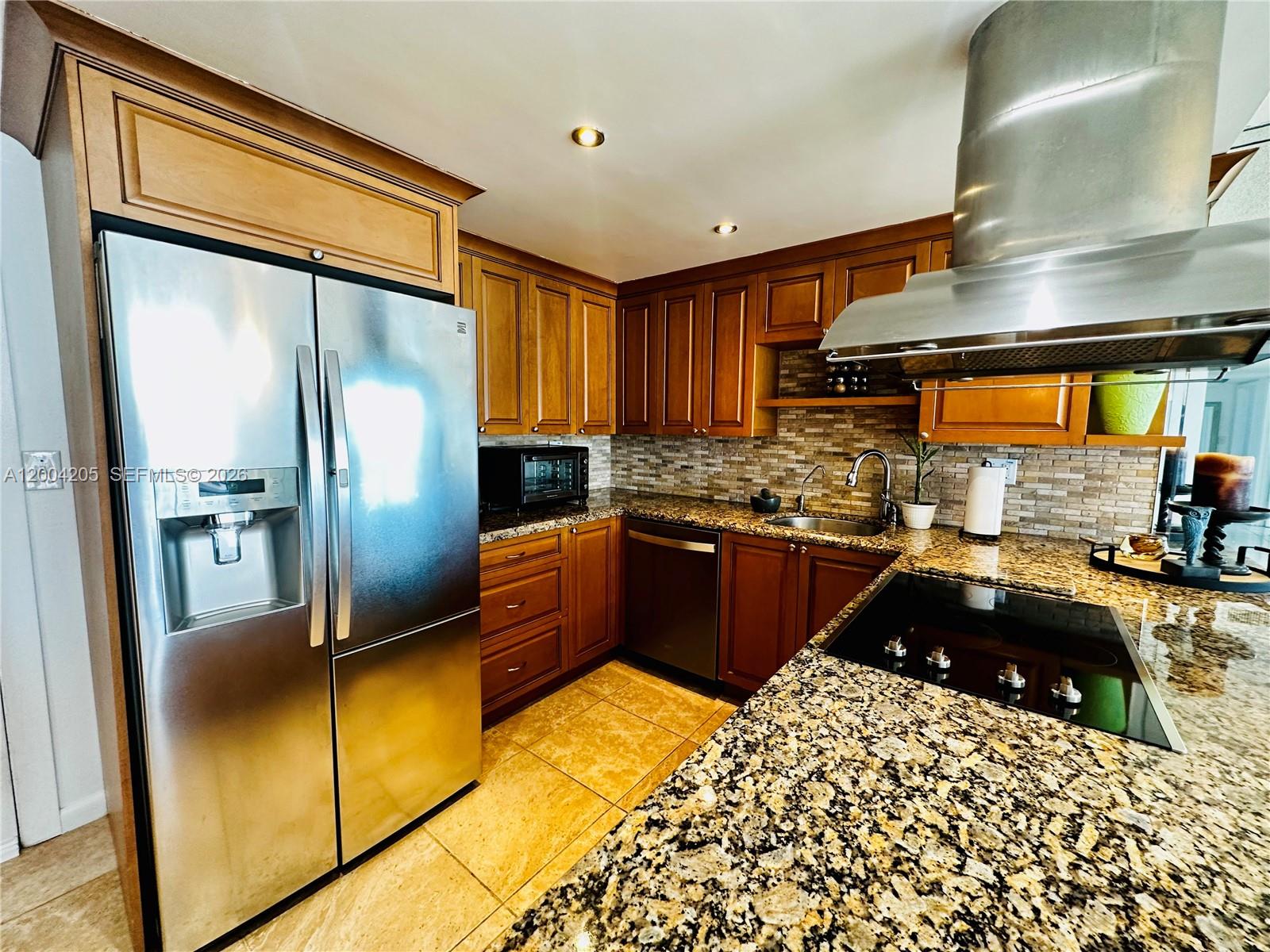 Oxford Towers Condo