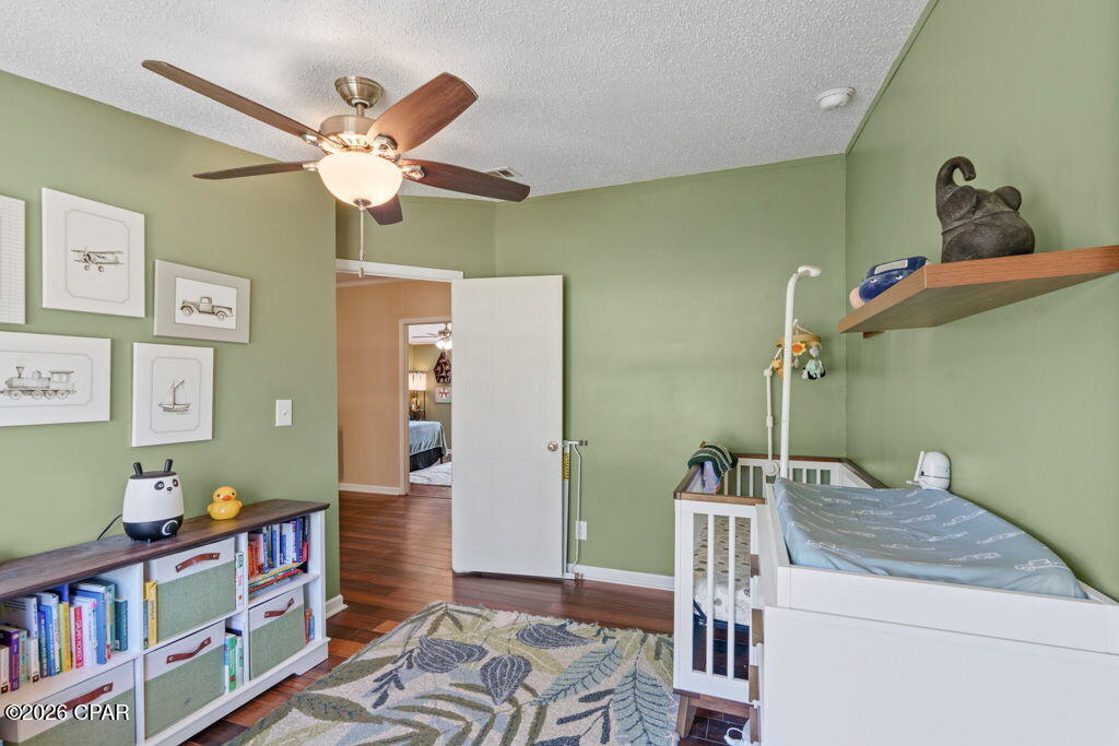 Image 18 For 530 Elm Way 