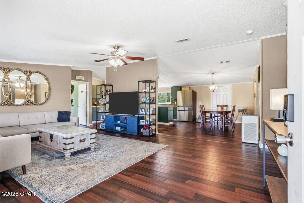 Image 7 For 530 Elm Way 