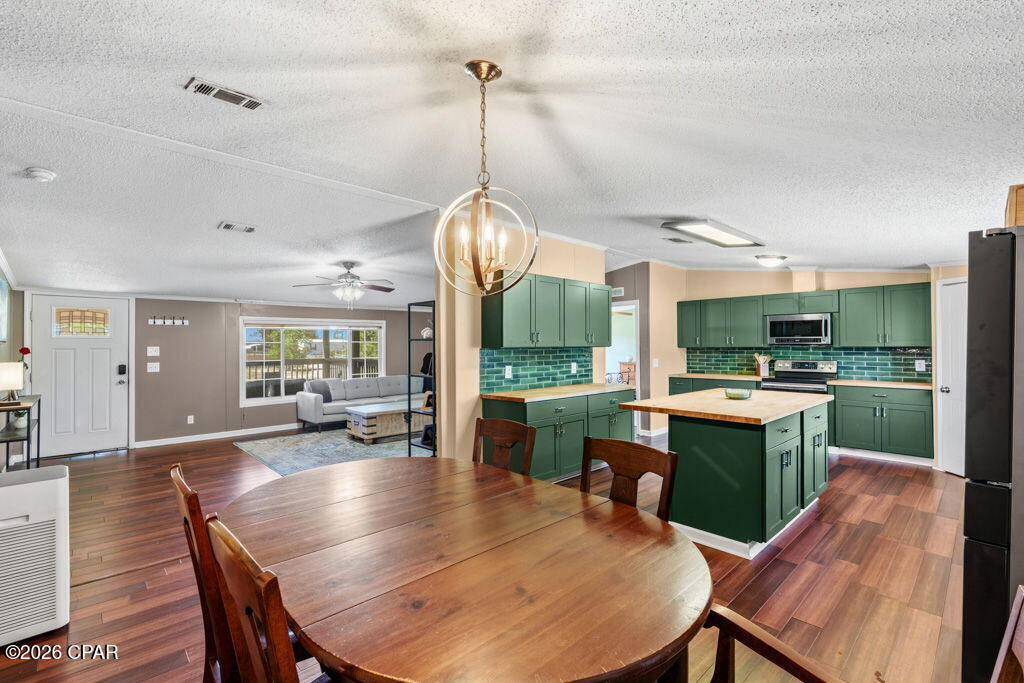 Image 8 For 530 Elm Way 