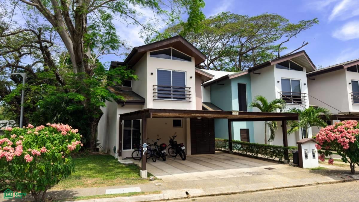 4 bed Single Family Homes For Sale in Garabito, Puntarenas - 1