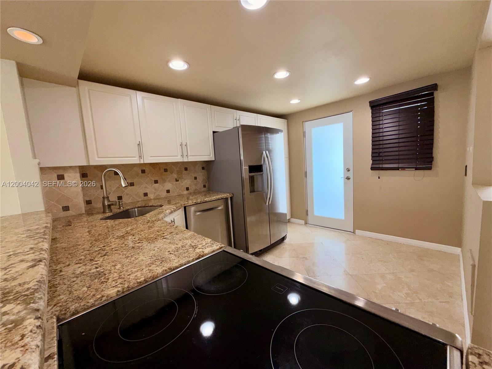 Homes for sale in Miami, FL | 1075 Ne Miami Gdns Dr, Miami, FL 33179