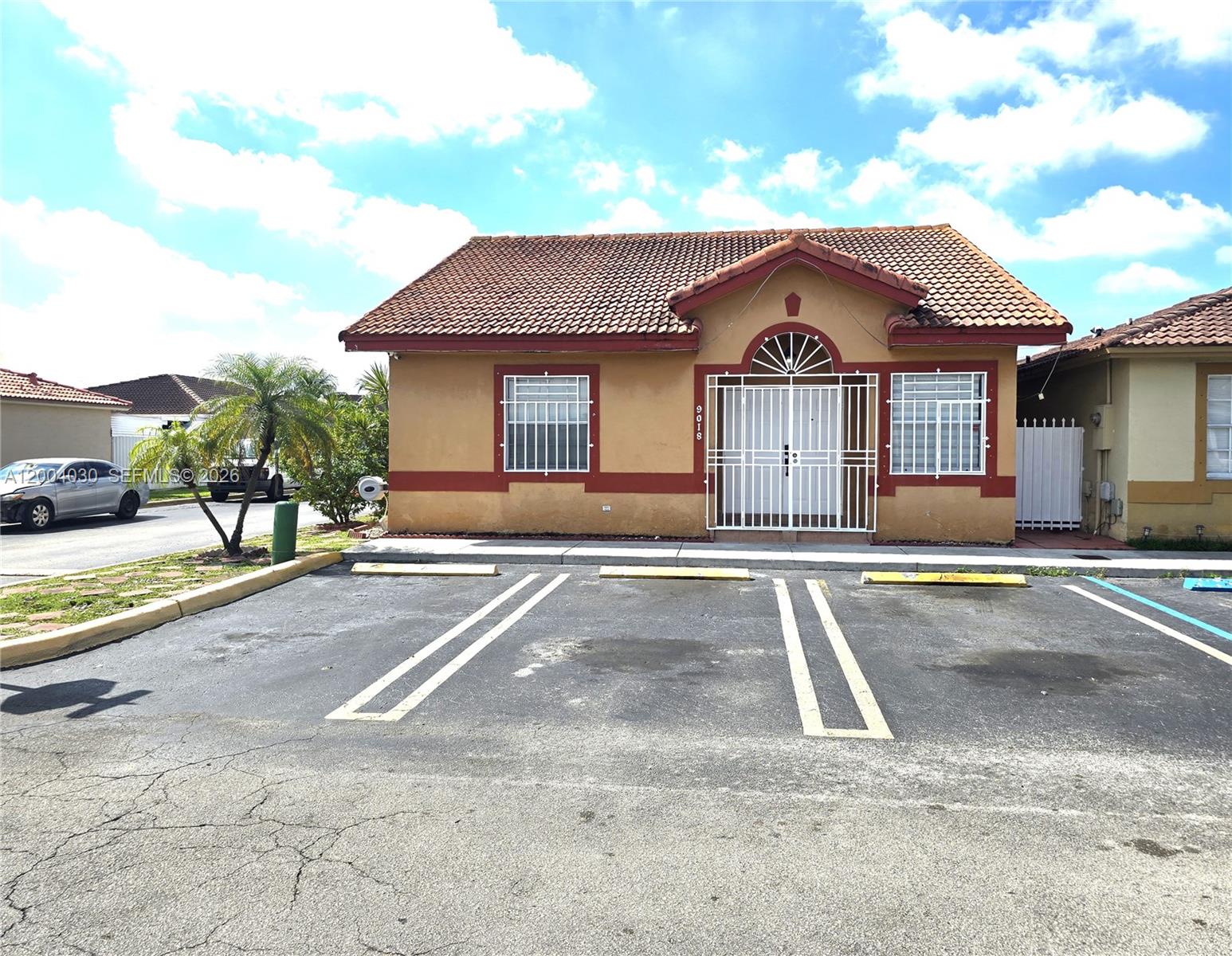 Les Fontaines Condo
