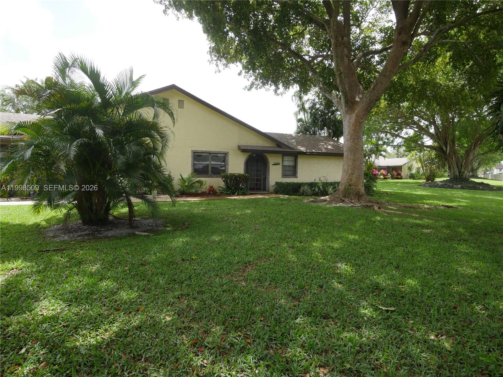 Lakes Of Boca Barwood 1
