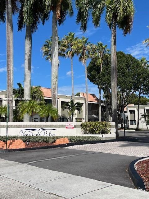 Homes for sale in Miami, FL | 7925 Sw 104th St #202E, Miami, FL 33156 | MLS# A12004539