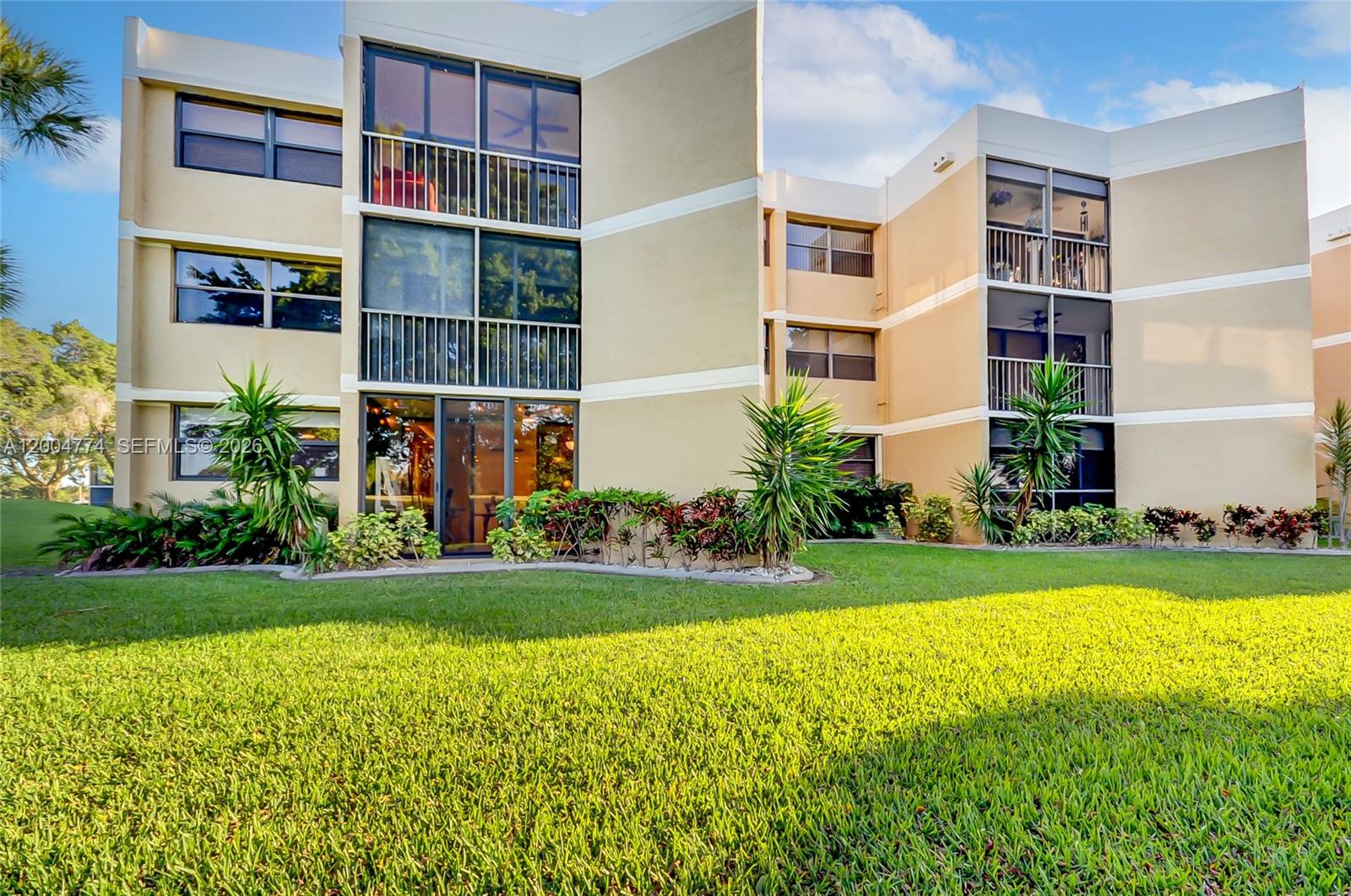 Bldg 5 Of Country Club Ap