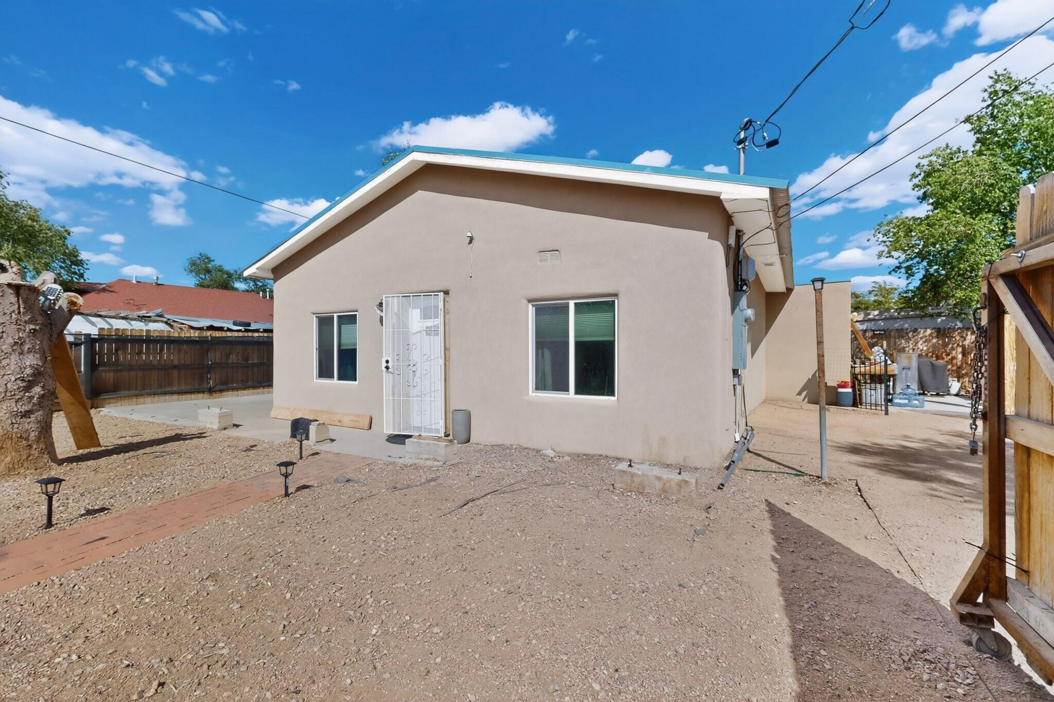 Homes for sale in Albuquerque, NM | 2904 1st St Nw, Albuquerque, NM 87107 | MLS# 1102051