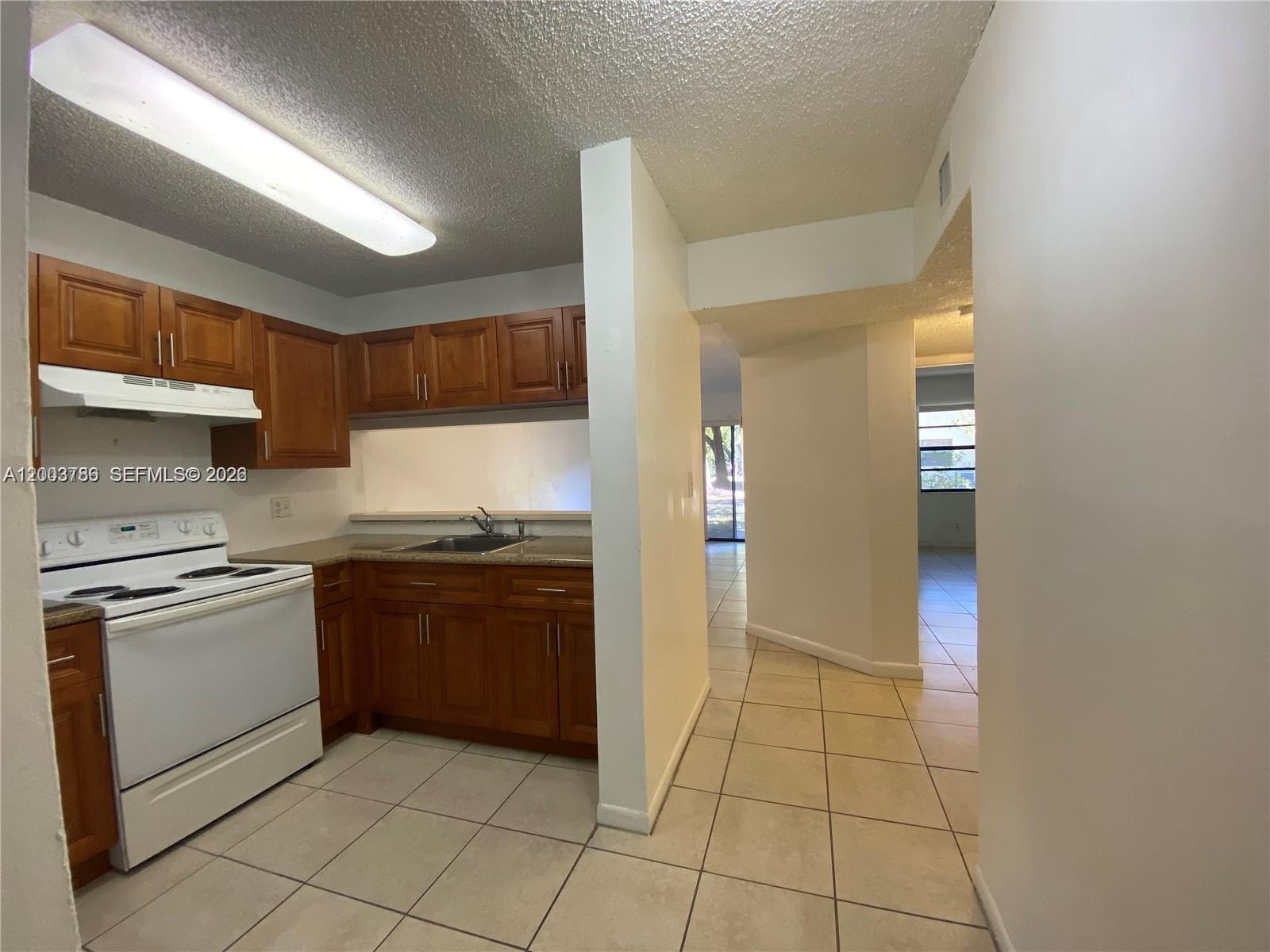 Lakeside At Tamarac Condo