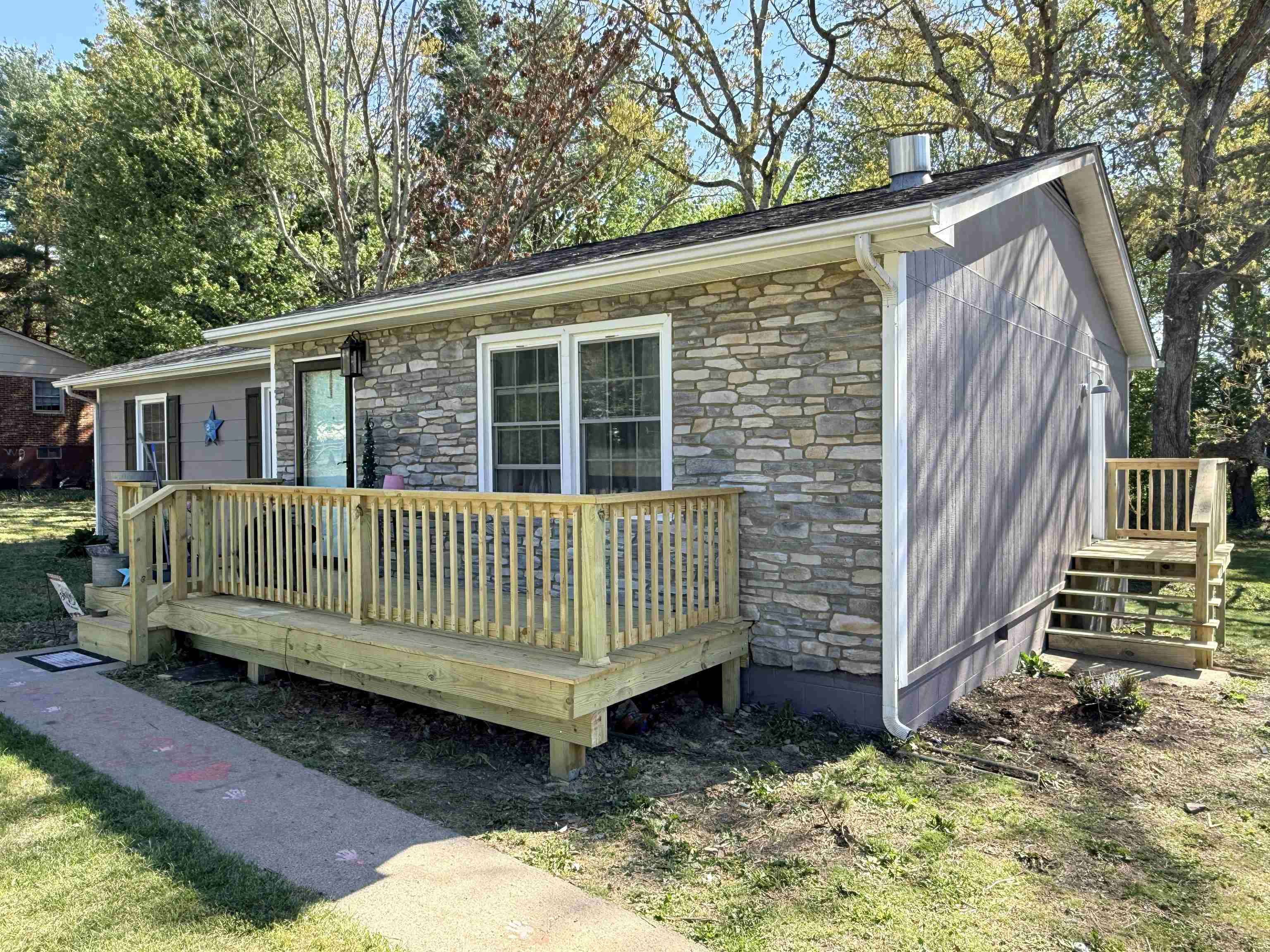 45 MERCER CIR exterior