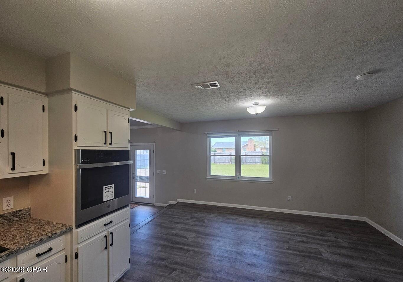 Image 12 For 618 Gabriel Street