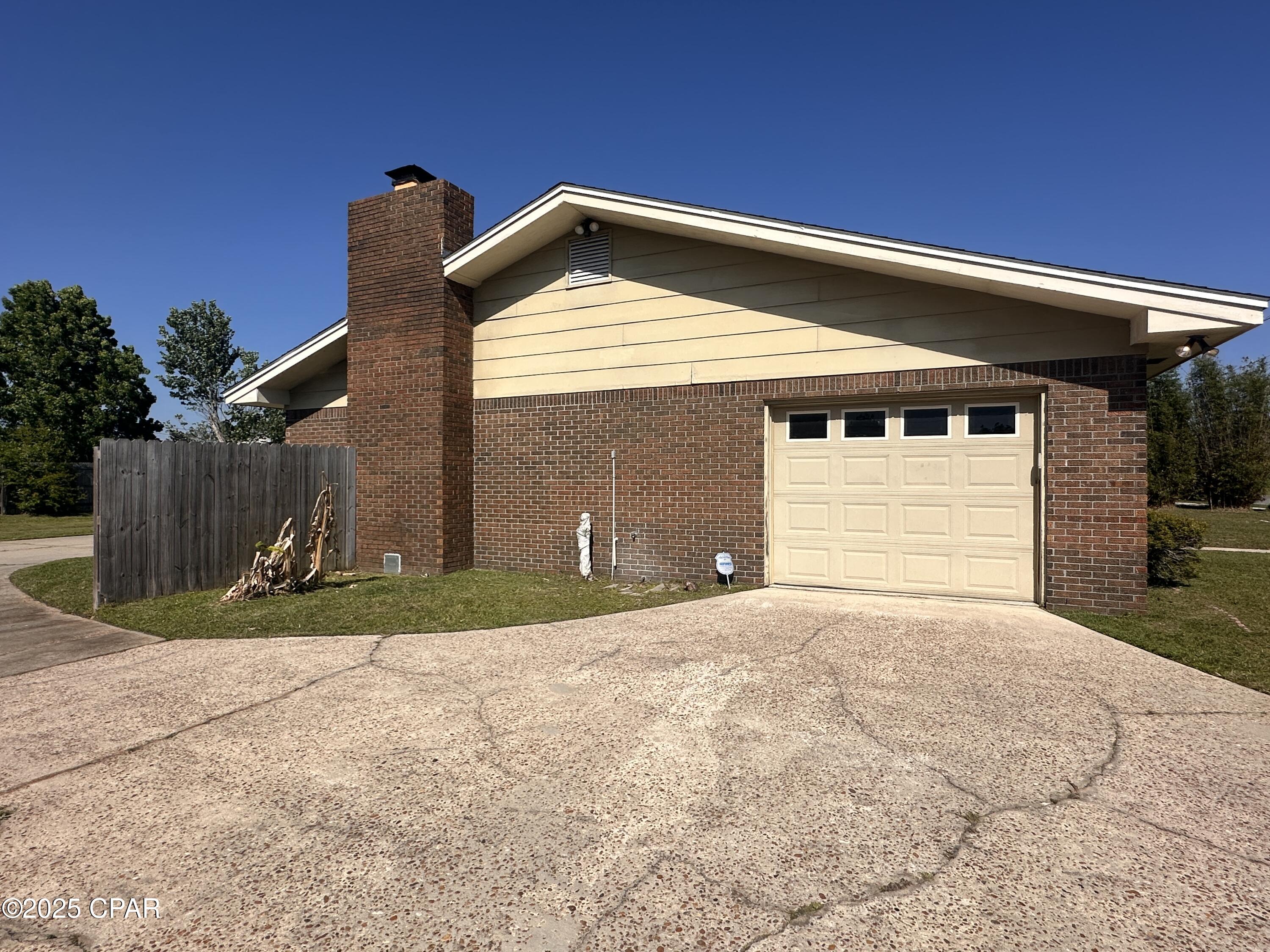 Image 5 For 618 Gabriel Street