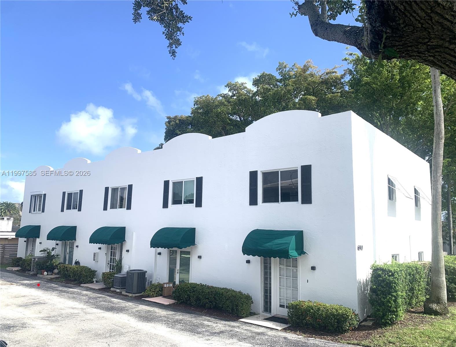 Santa Barbara Townhomes C