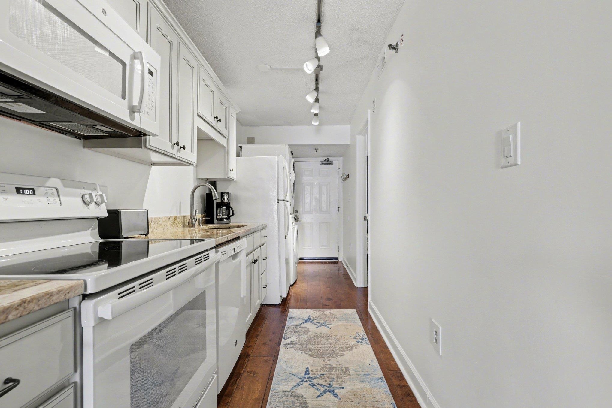 2610311 | Photo 5