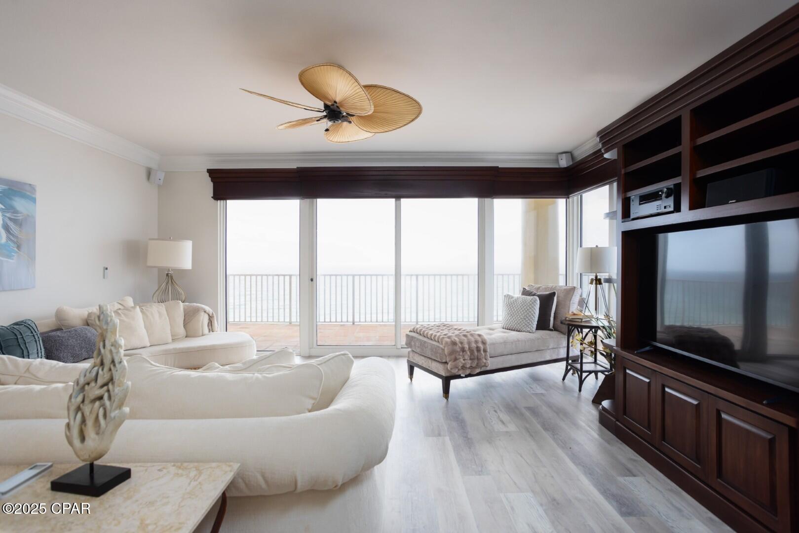 Image 18 For 8601 Surf Drive 6w