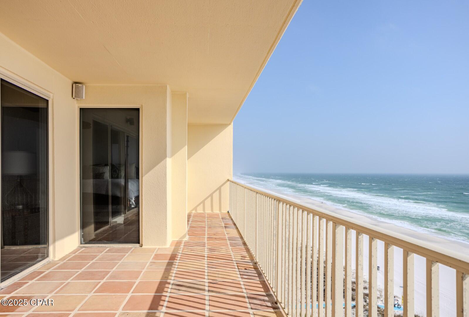 Image 27 For 8601 Surf Drive 6w