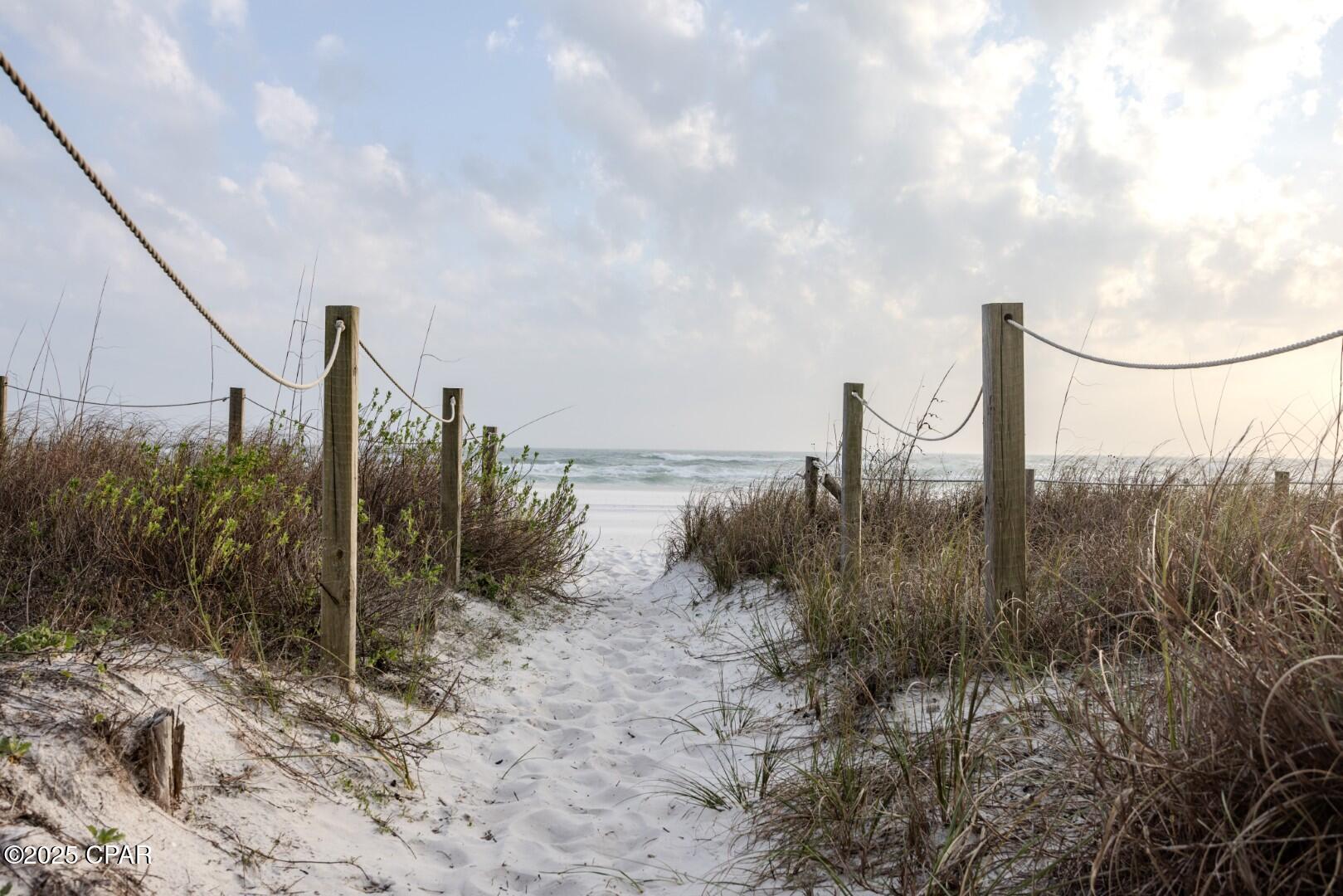 Image 31 For 8601 Surf Drive 6w