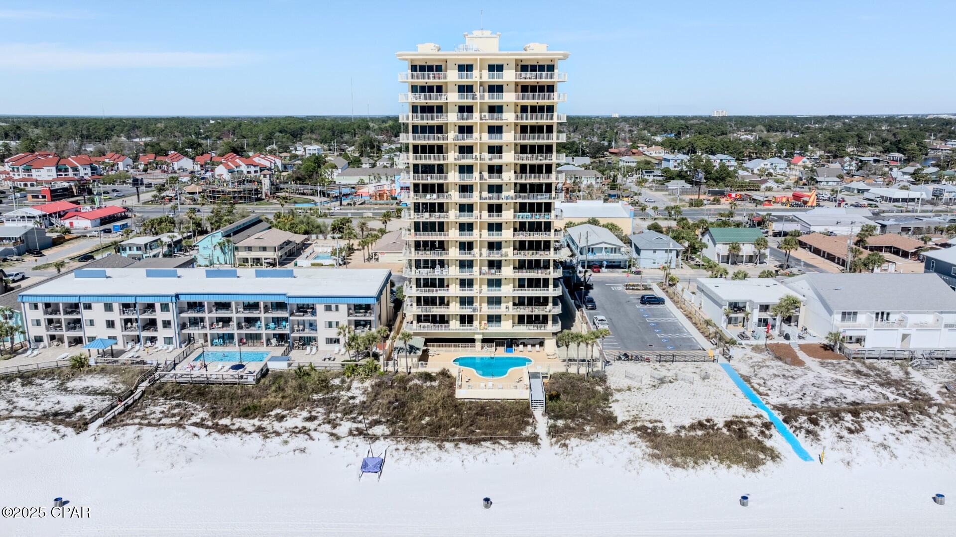 Image 36 For 8601 Surf Drive 6w