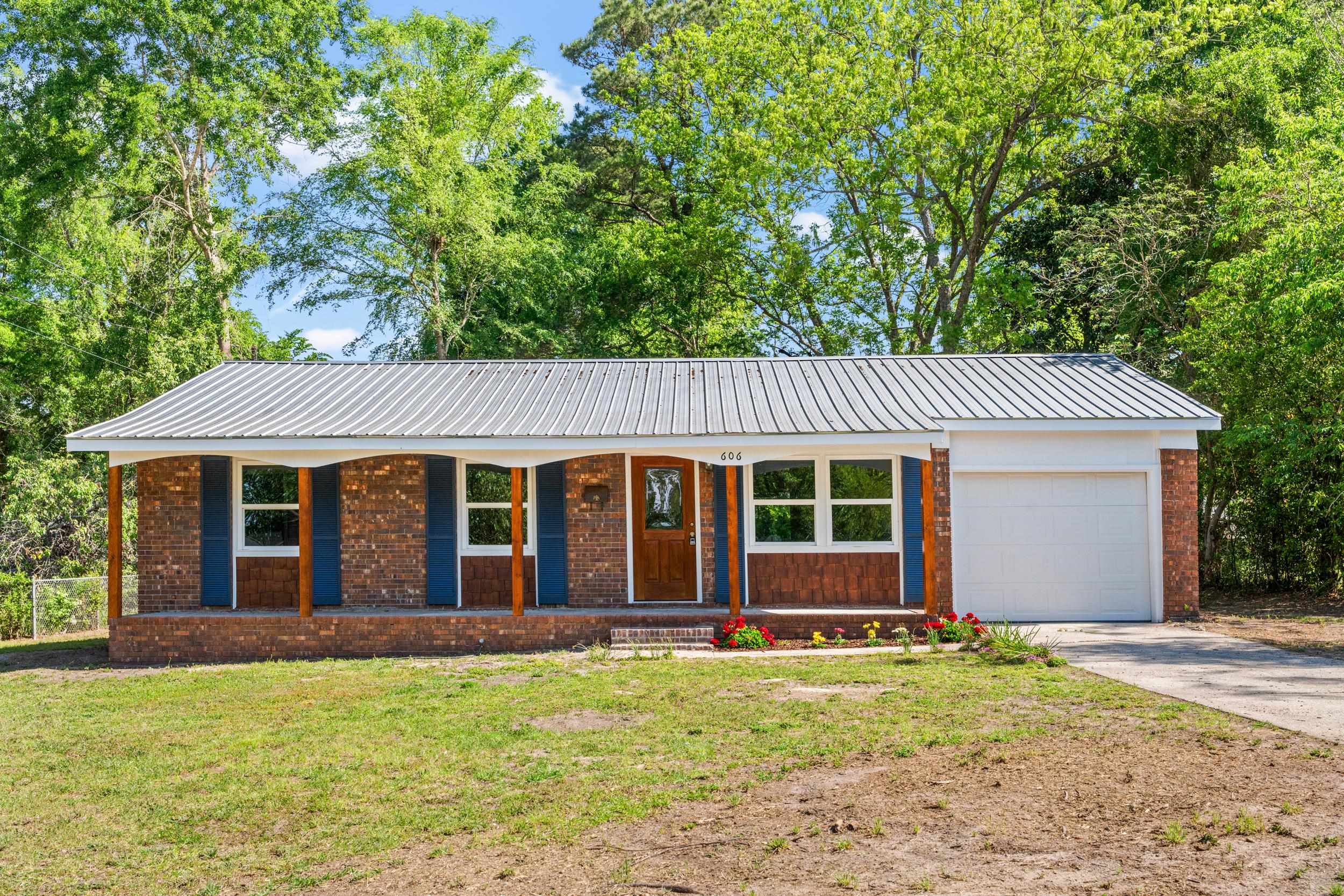 606 McEachern Heights Marion, SC 29571