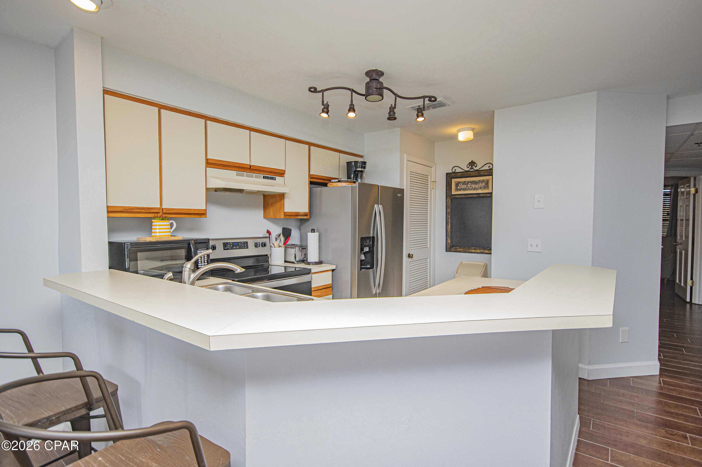 Image 14 For 8730 Thomas Drive 1207b