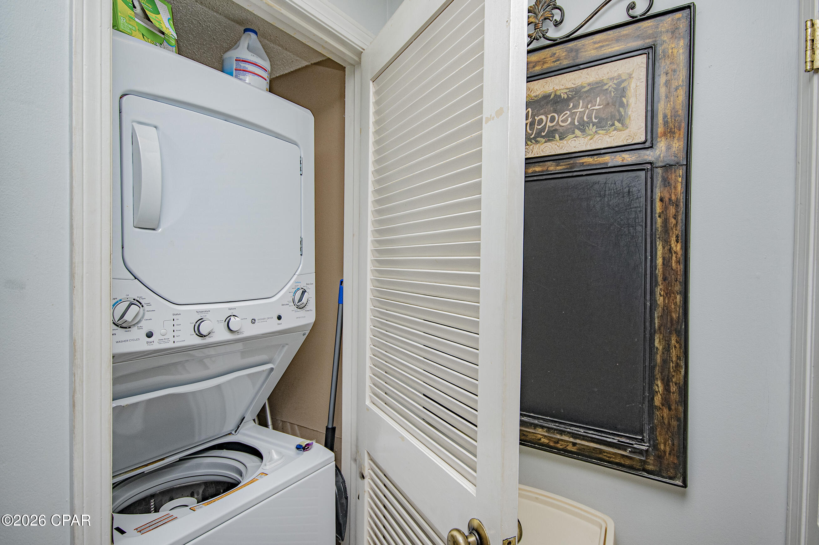 Image 15 For 8730 Thomas Drive 1207b