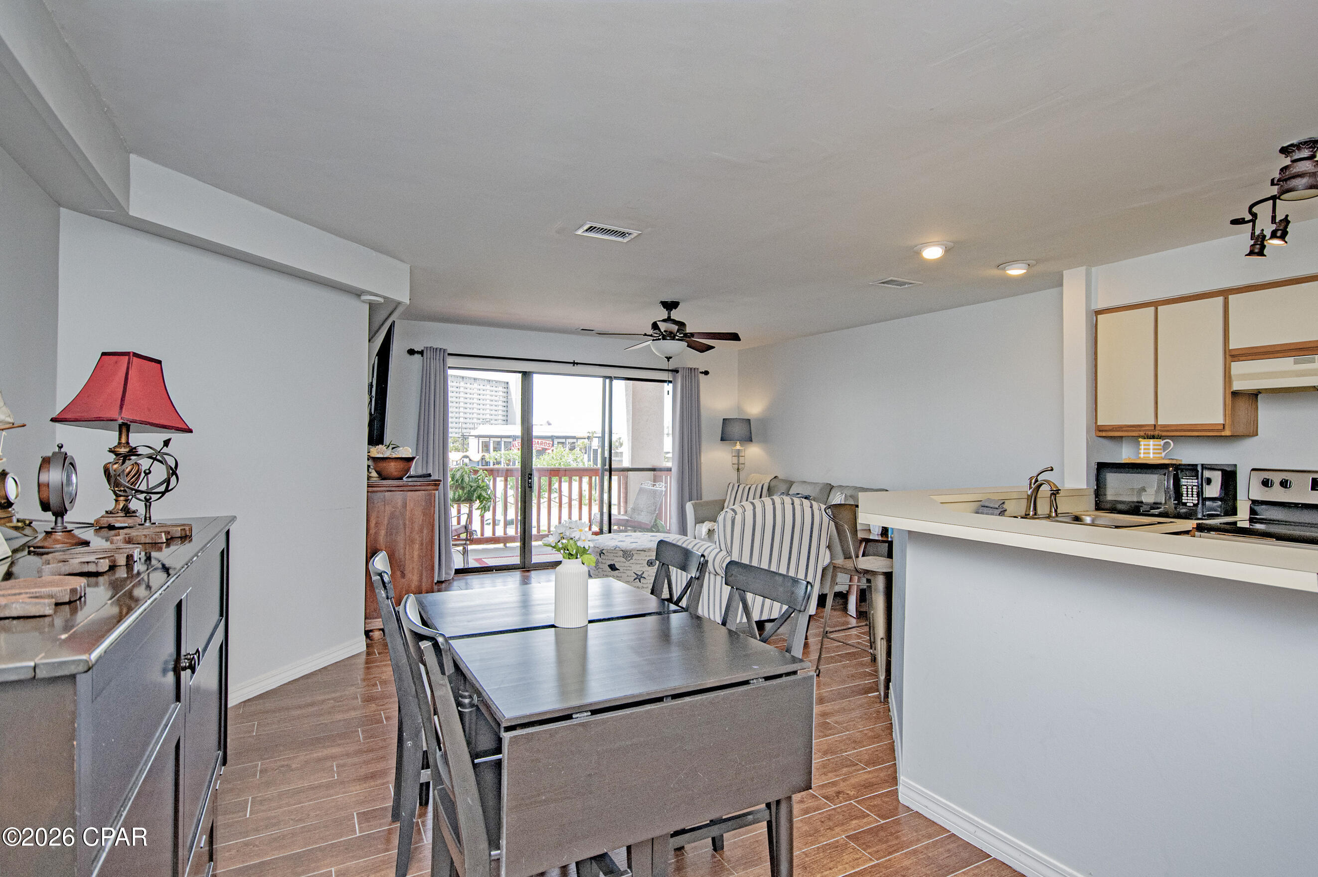 Image 20 For 8730 Thomas Drive 1207b