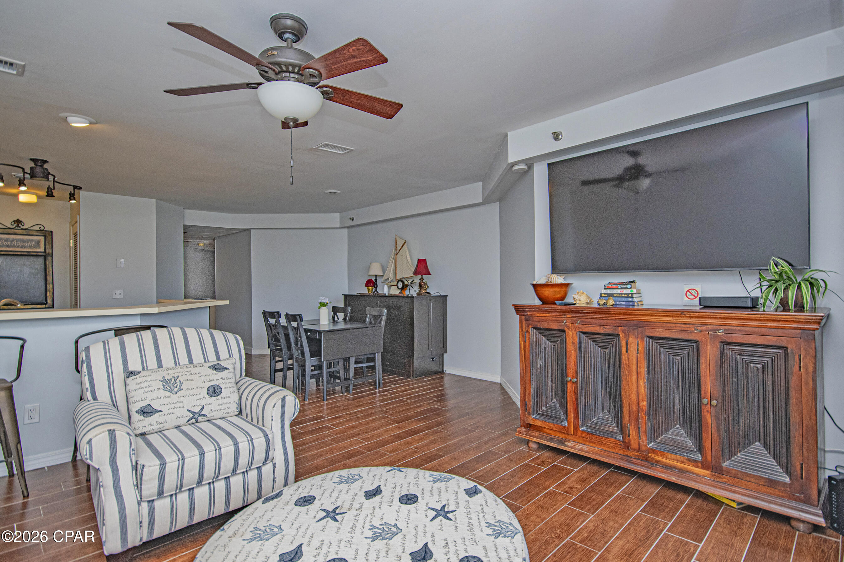 Image 26 For 8730 Thomas Drive 1207b