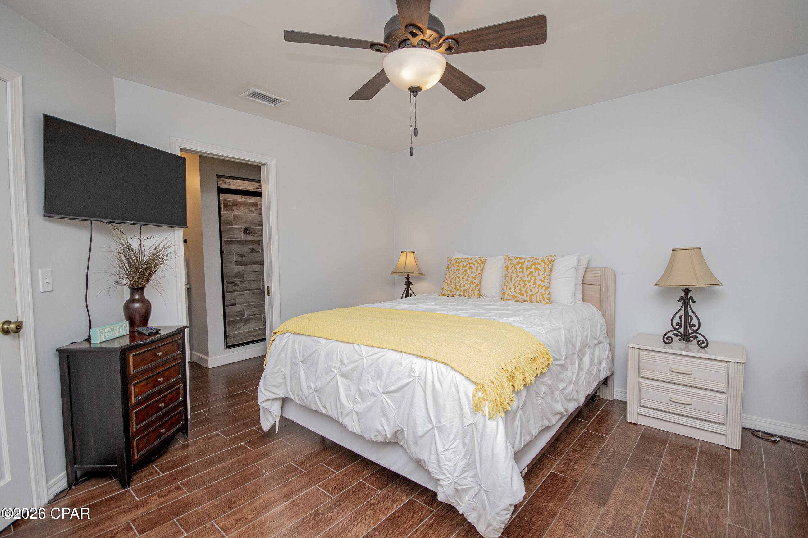 Image 4 For 8730 Thomas Drive 1207b