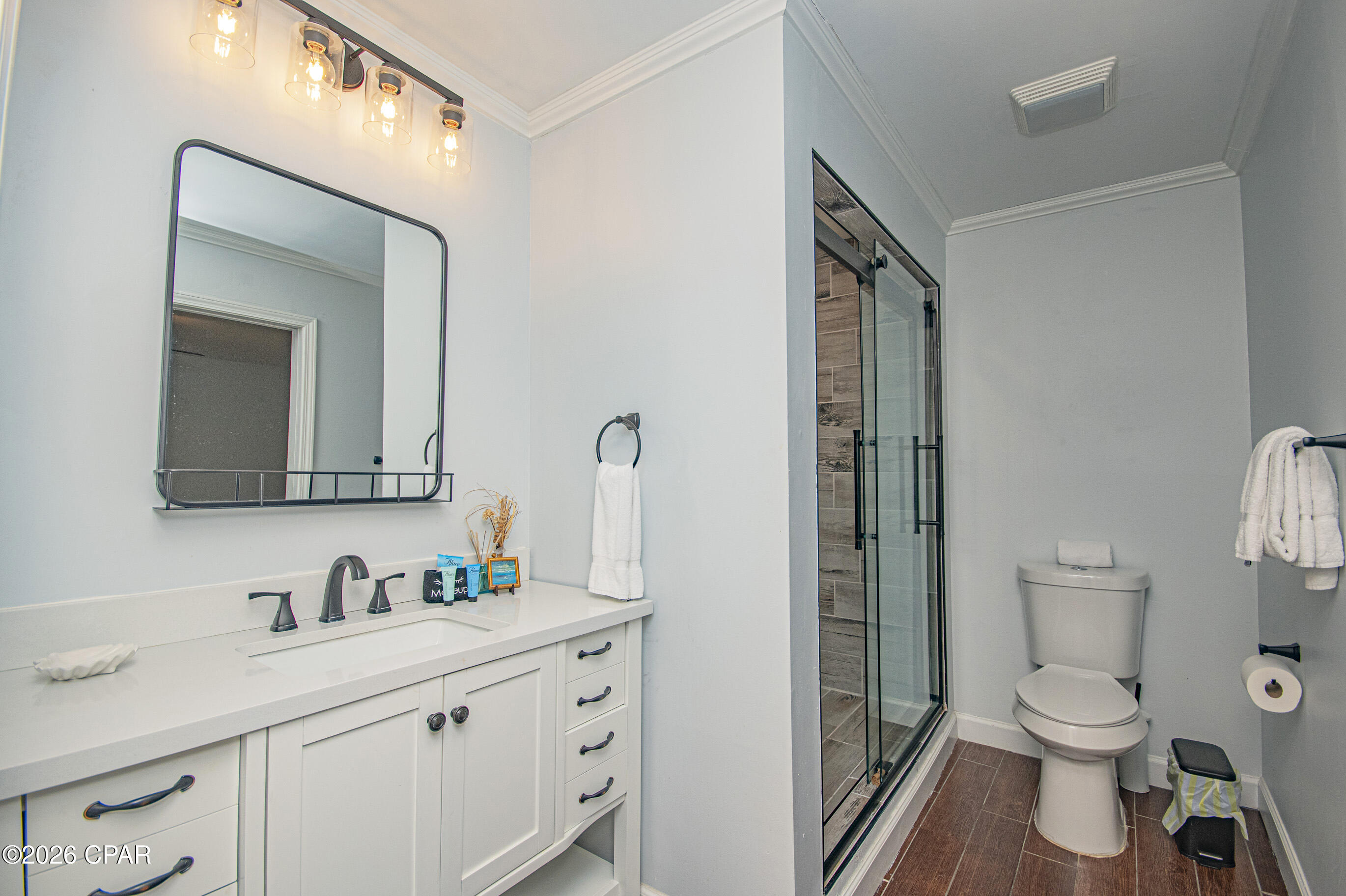 Image 7 For 8730 Thomas Drive 1207b