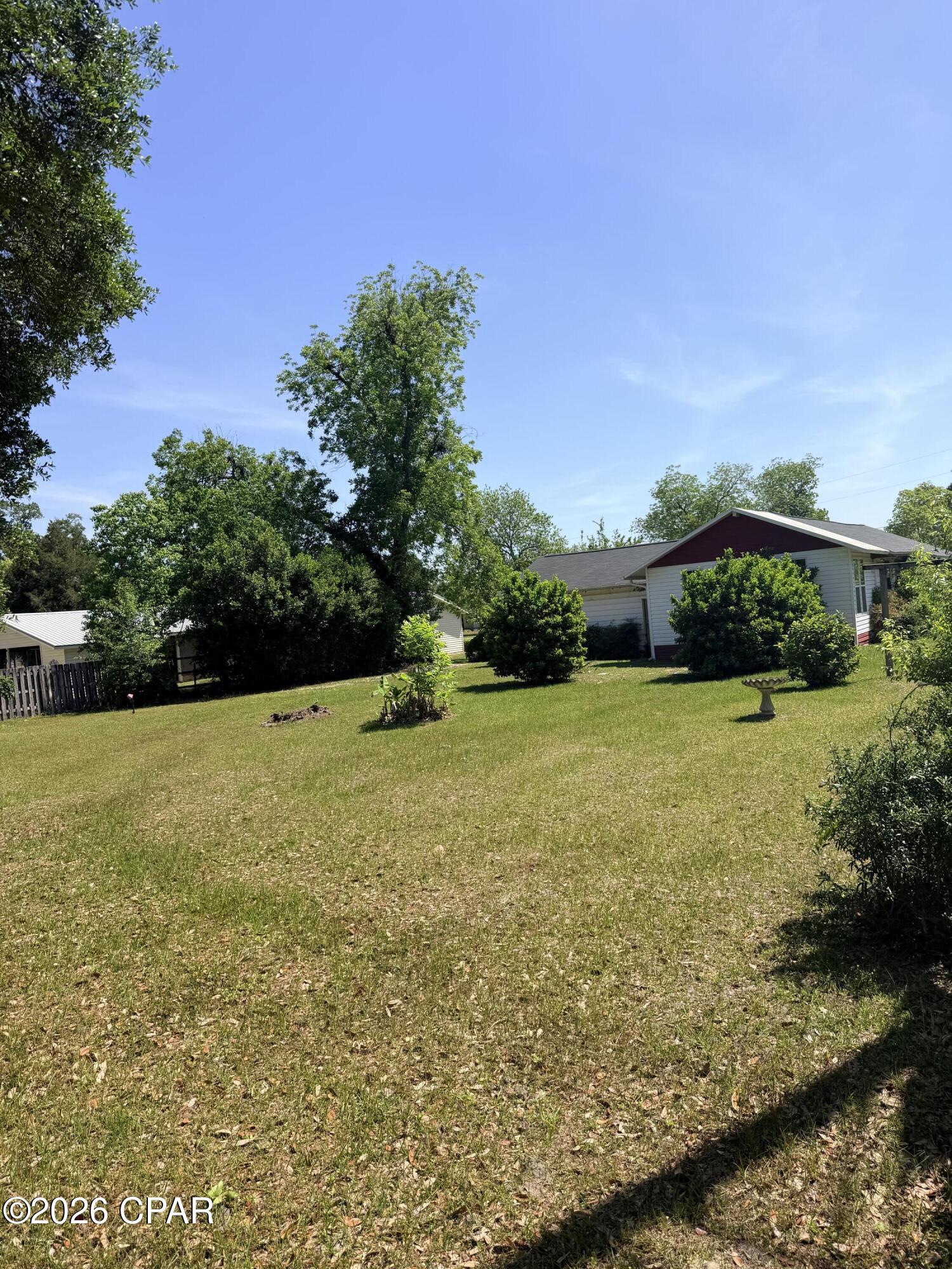 Listing photo id 16 for 5373 8th Street
