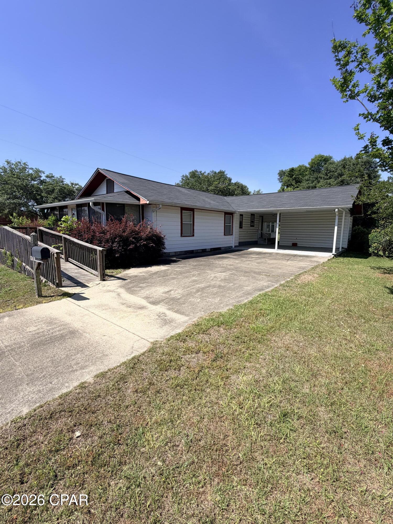Homes for sale in Malone, FL | 5373 8th St, Malone, FL 32445 | MLS# 788689