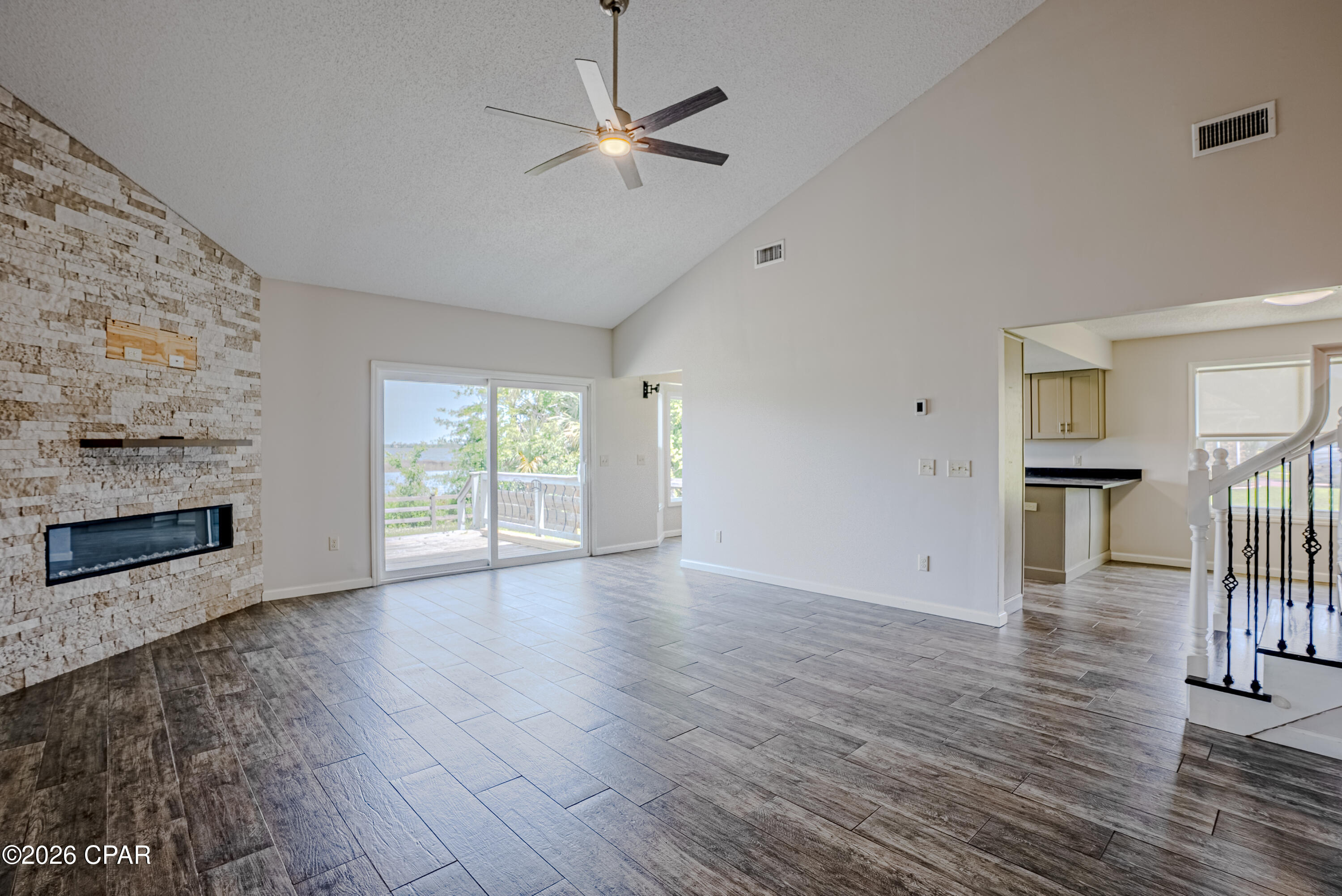 Image 11 For 1918 Country Club Drive