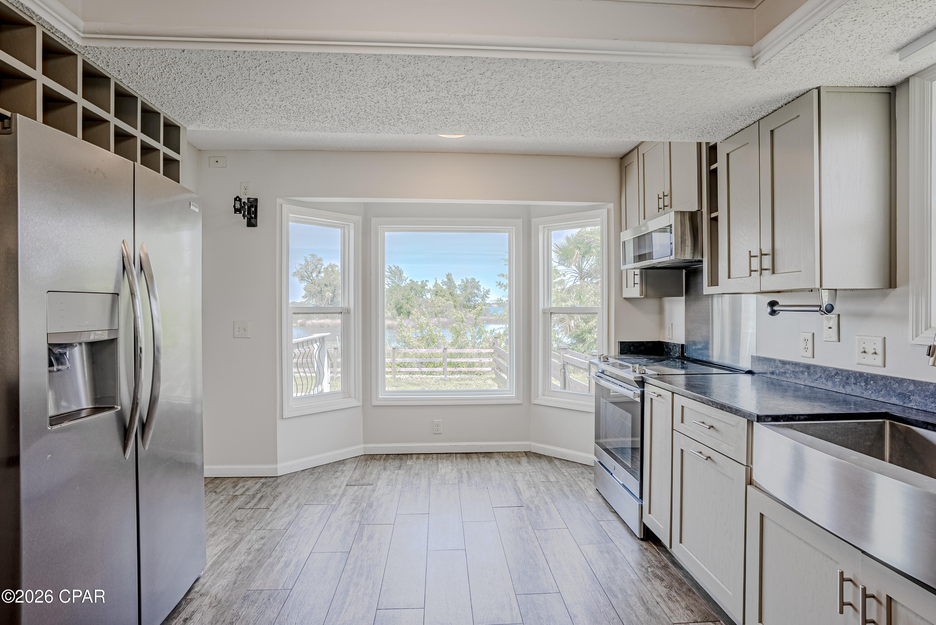 Image 20 For 1918 Country Club Drive