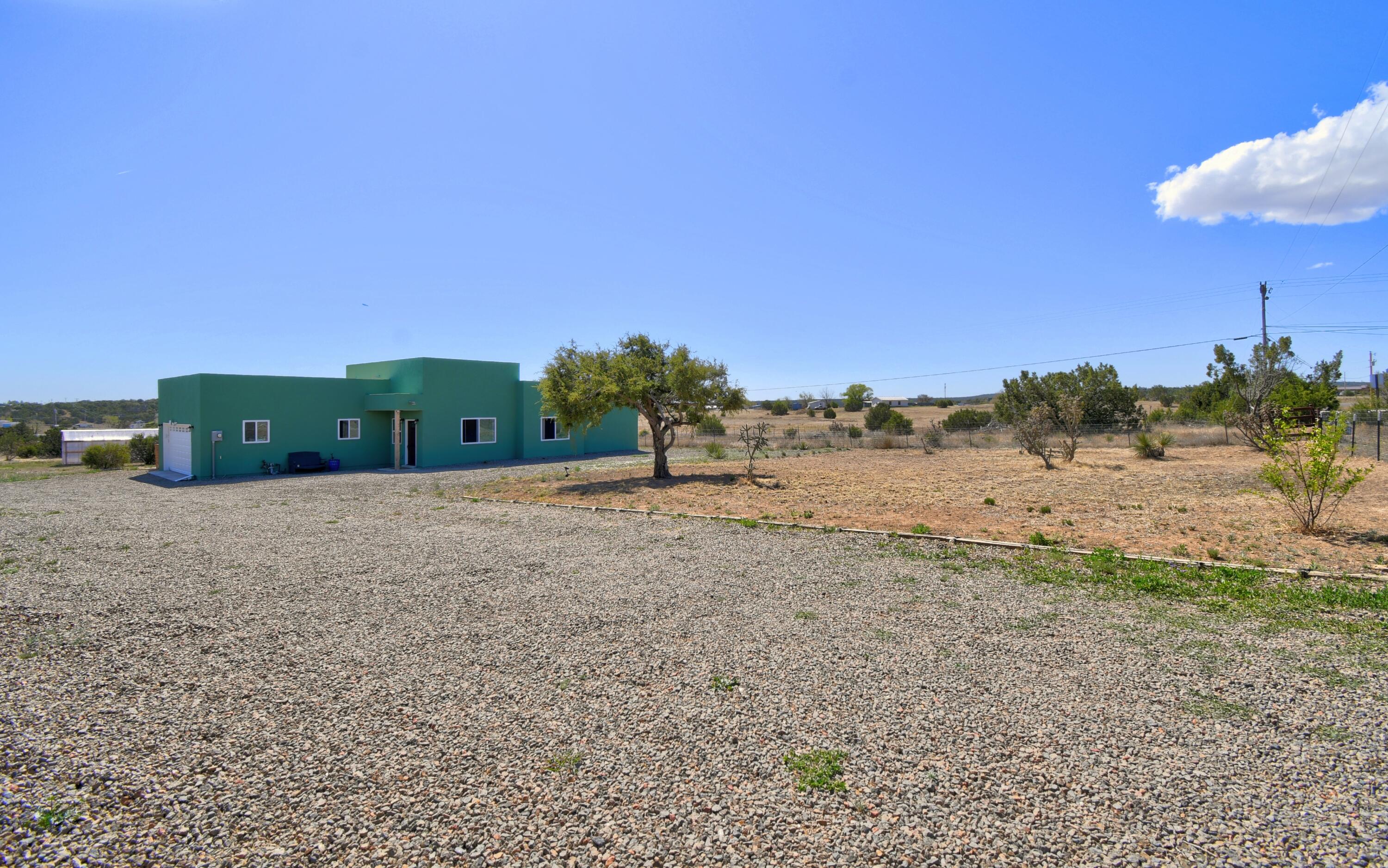 Homes for sale in Edgewood, NM | 95 Skyline Dr, Edgewood, NM 87015 | MLS# 1102110