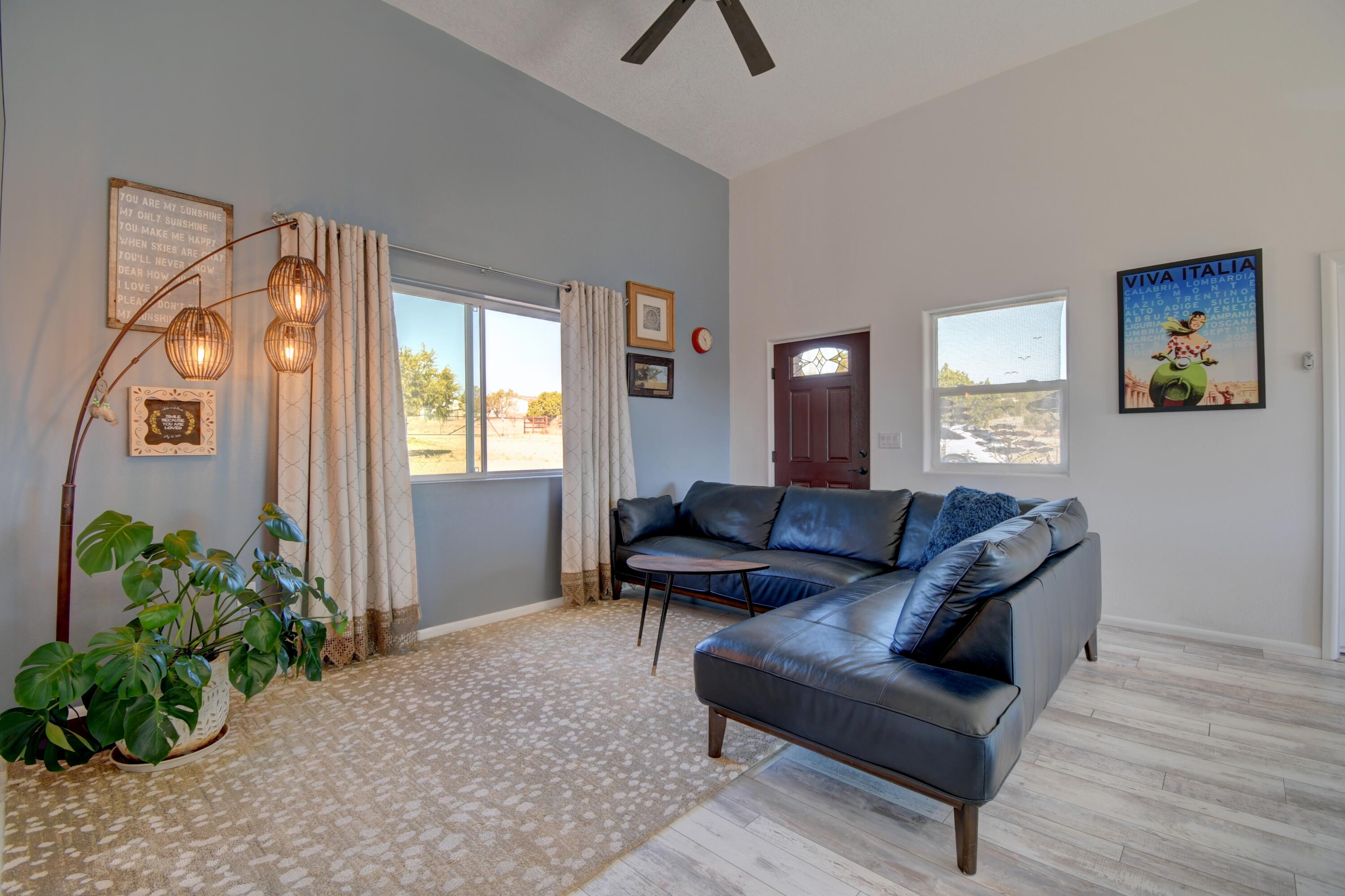 Homes for sale in Edgewood, NM | 95 Skyline Dr, Edgewood, NM 87015 | MLS# 1102110