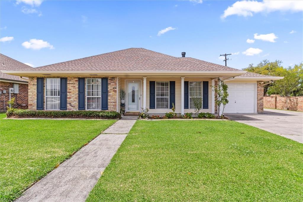 Homes for sale in Houma, LA | 2 Cobblestone, W Dr, Houma, LA 70360 | MLS# 2554046