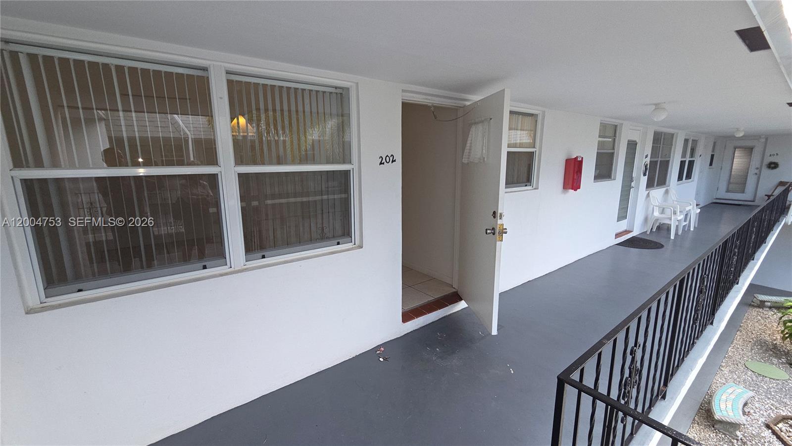 Lee Condominium Apts